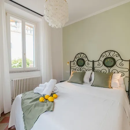 Il Tulipano Boutique דירה טאורמינה