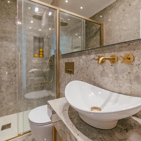 Il Tulipano Boutique דירה טאורמינה